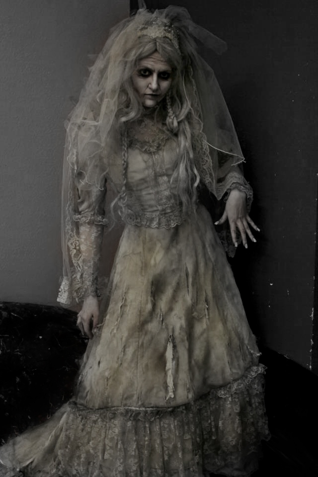 picture of haunted mansion wedding dress
